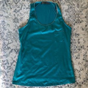 Outback red tank top